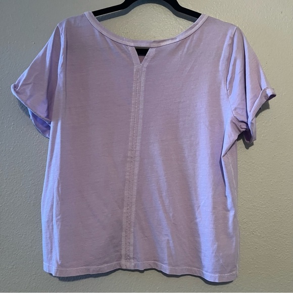 Champions Woman’s purple short sleeve shirt size Large - Picture 4 of 7
